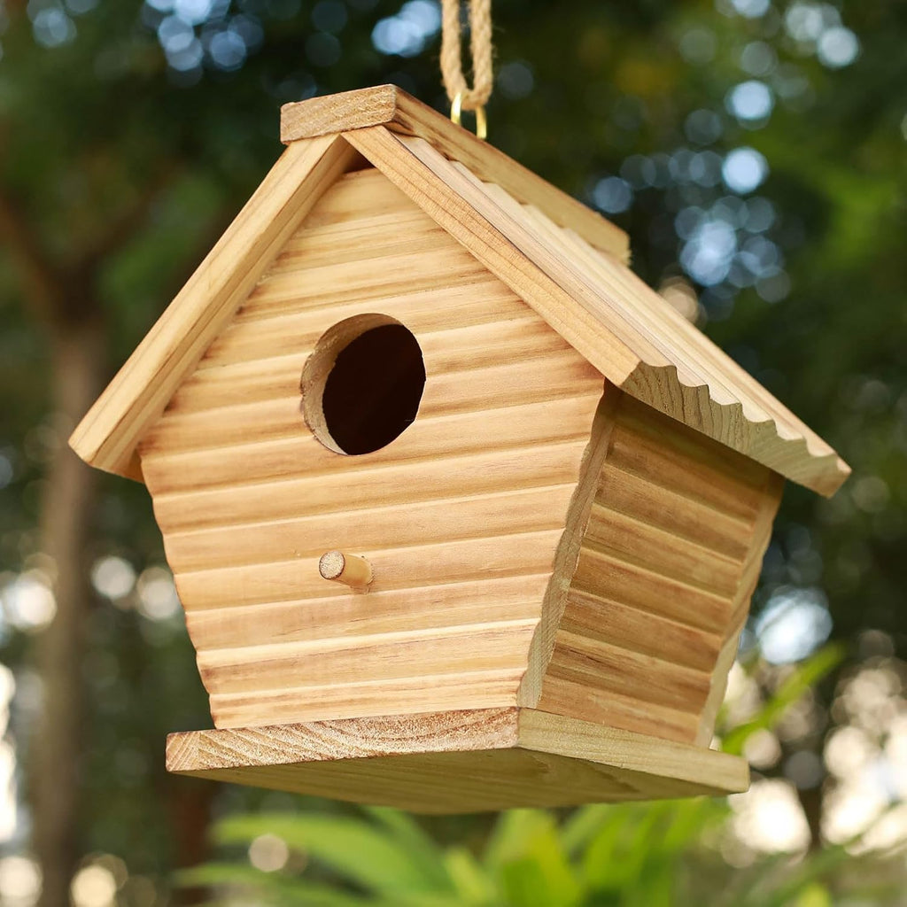 Hanging Wooden Bird House Q86850