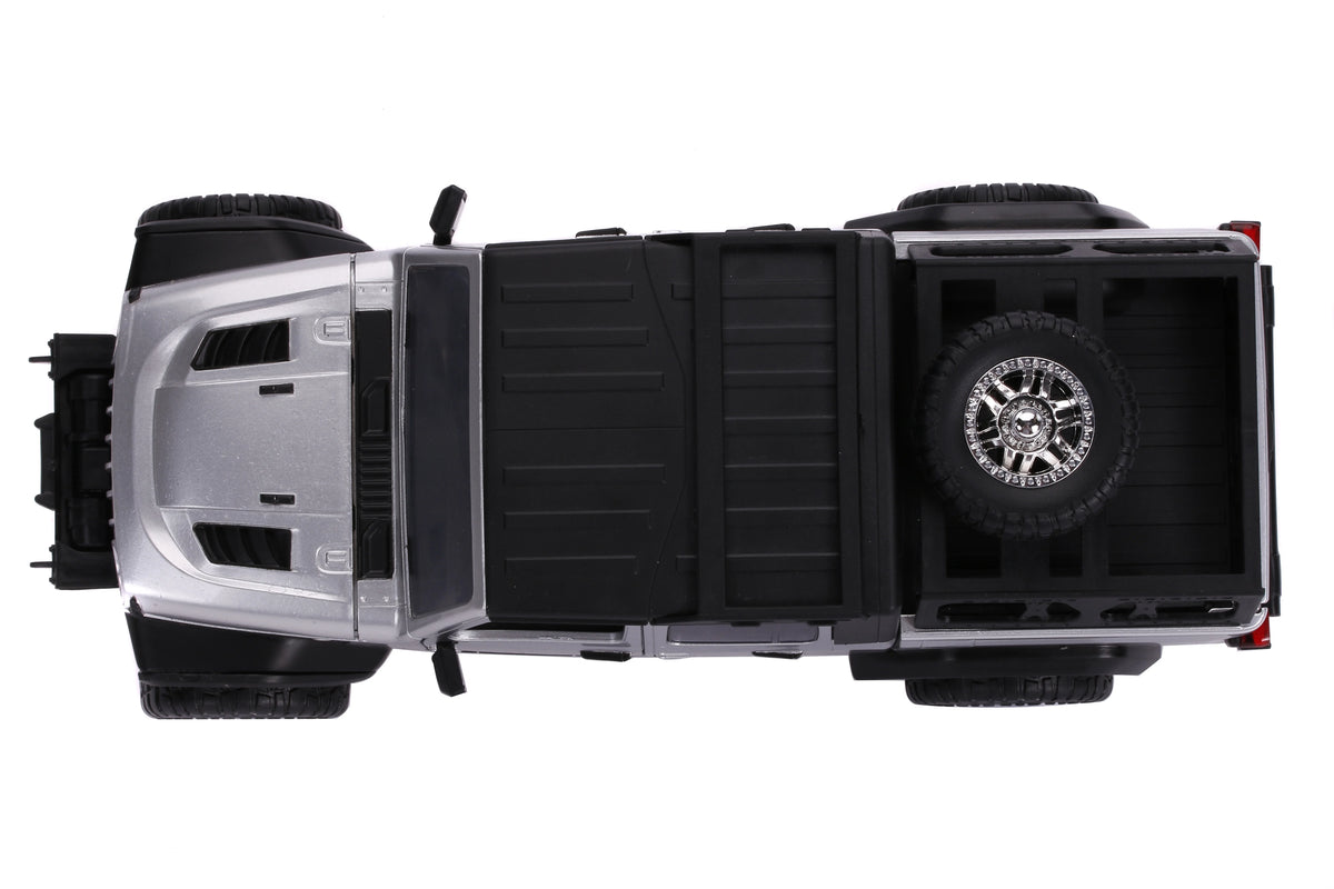 1:24 Die-cast Car M5021