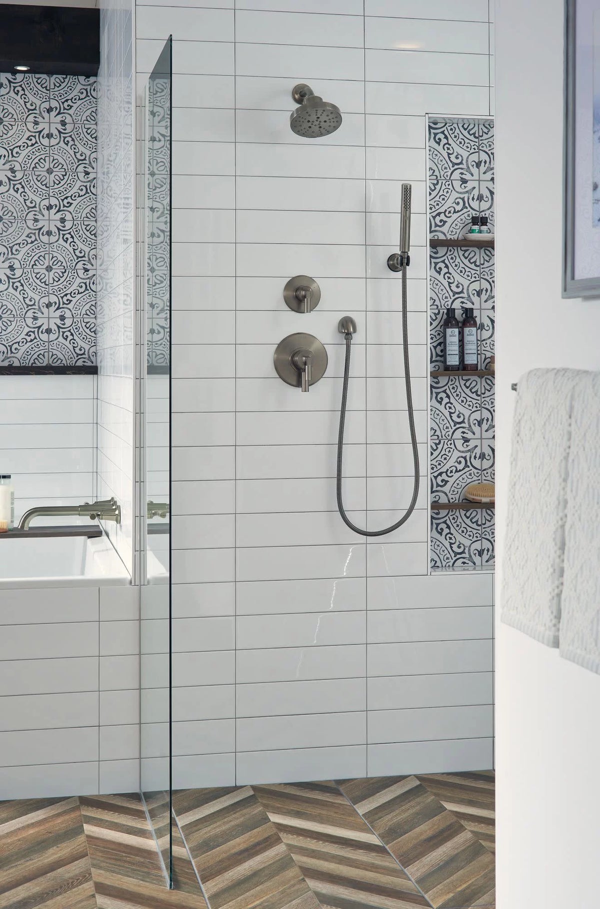 Dual Function Pressure Balanced Shower Only - Nickel L324