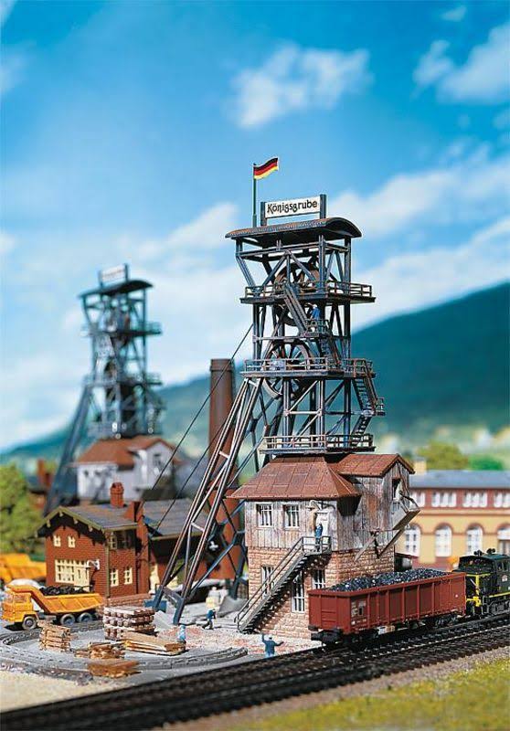 N Scale Building Kit J896149