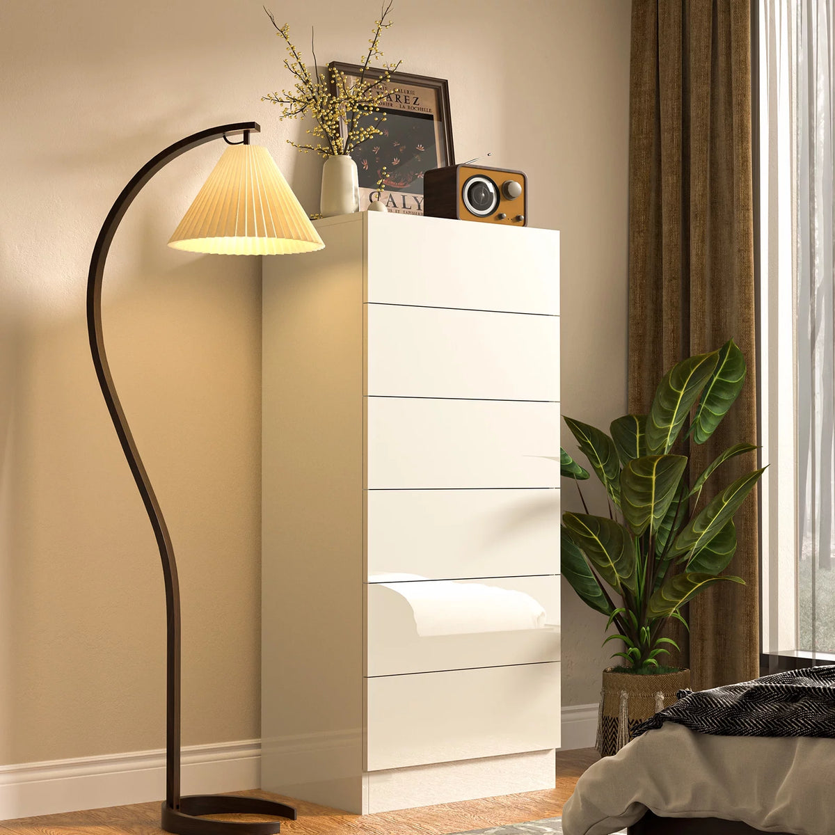 White 6 Drawer Wood Dresser H16082